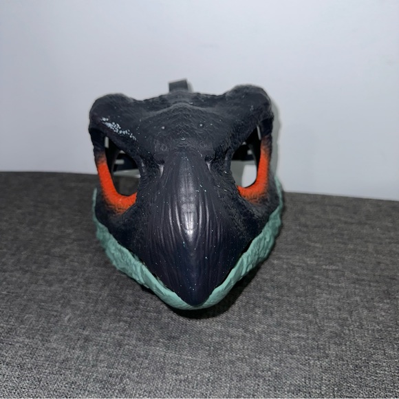 Jurassic World Dominion Theruzinosaurus Dinosaur Mask Toy RARE Mattel Dino GWY33 - Picture 3 of 3